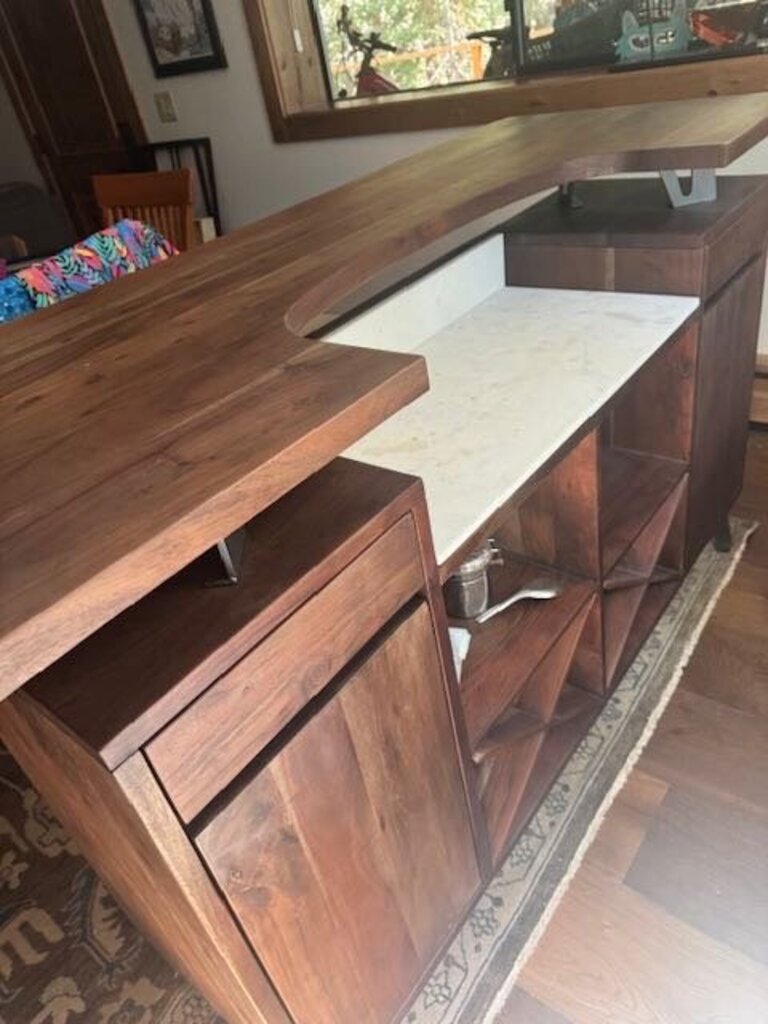 Howard Miller Cosmopolitan Bar