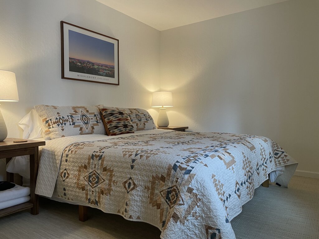 King Pendleton Quilt and 2 Shams