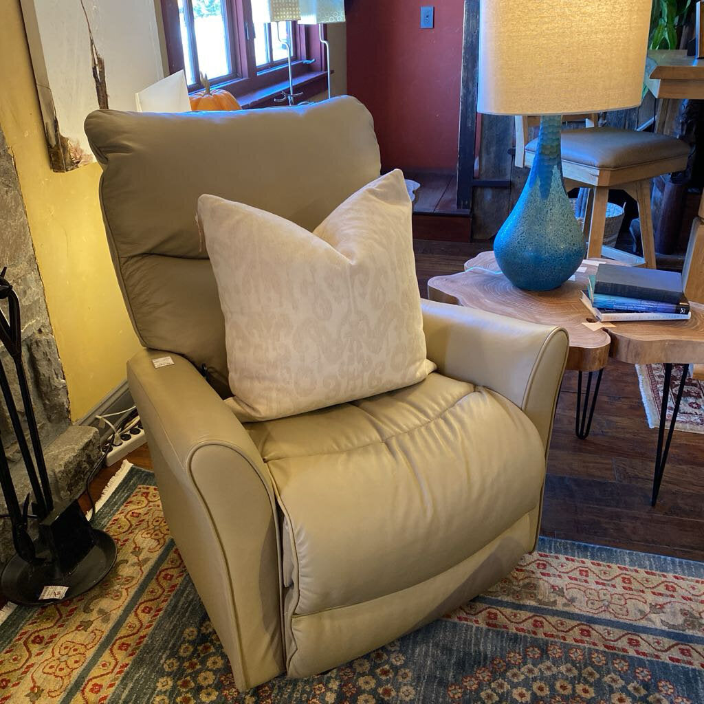 LaZyboy Rowan Power Wall Recliner