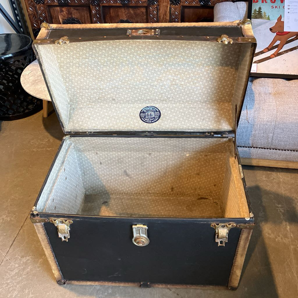 Vintage Montana Trunk Factory Connecticut Truck