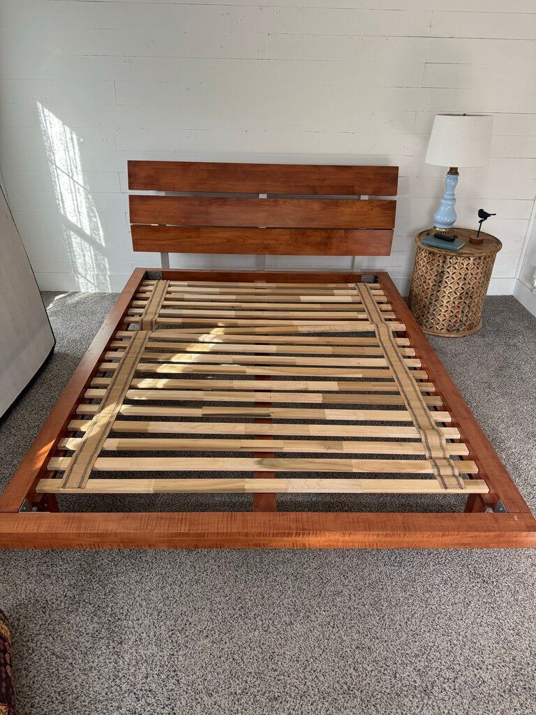 Canald Maple Platform Queen Bed