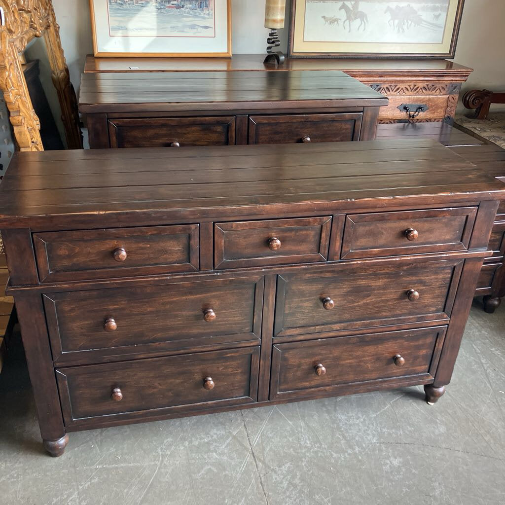 Pottery Barn Cortona 7 Drawer Dresser