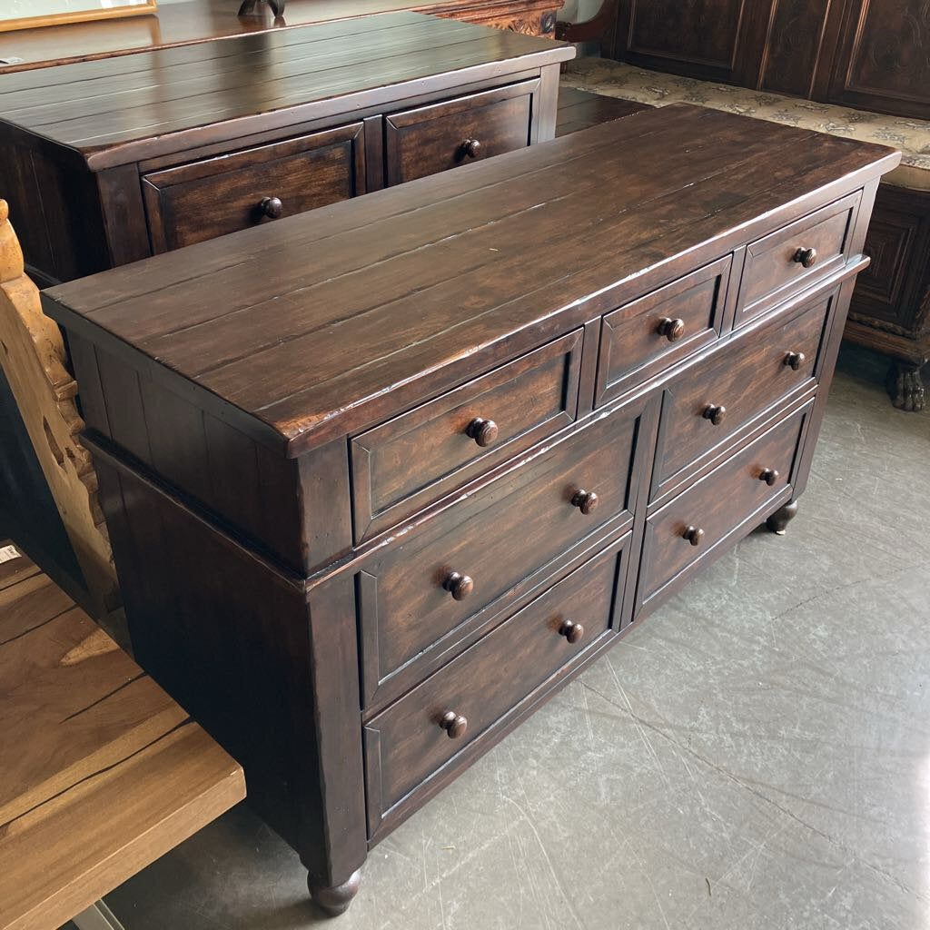 Pottery Barn Cortona 7 Drawer Dresser