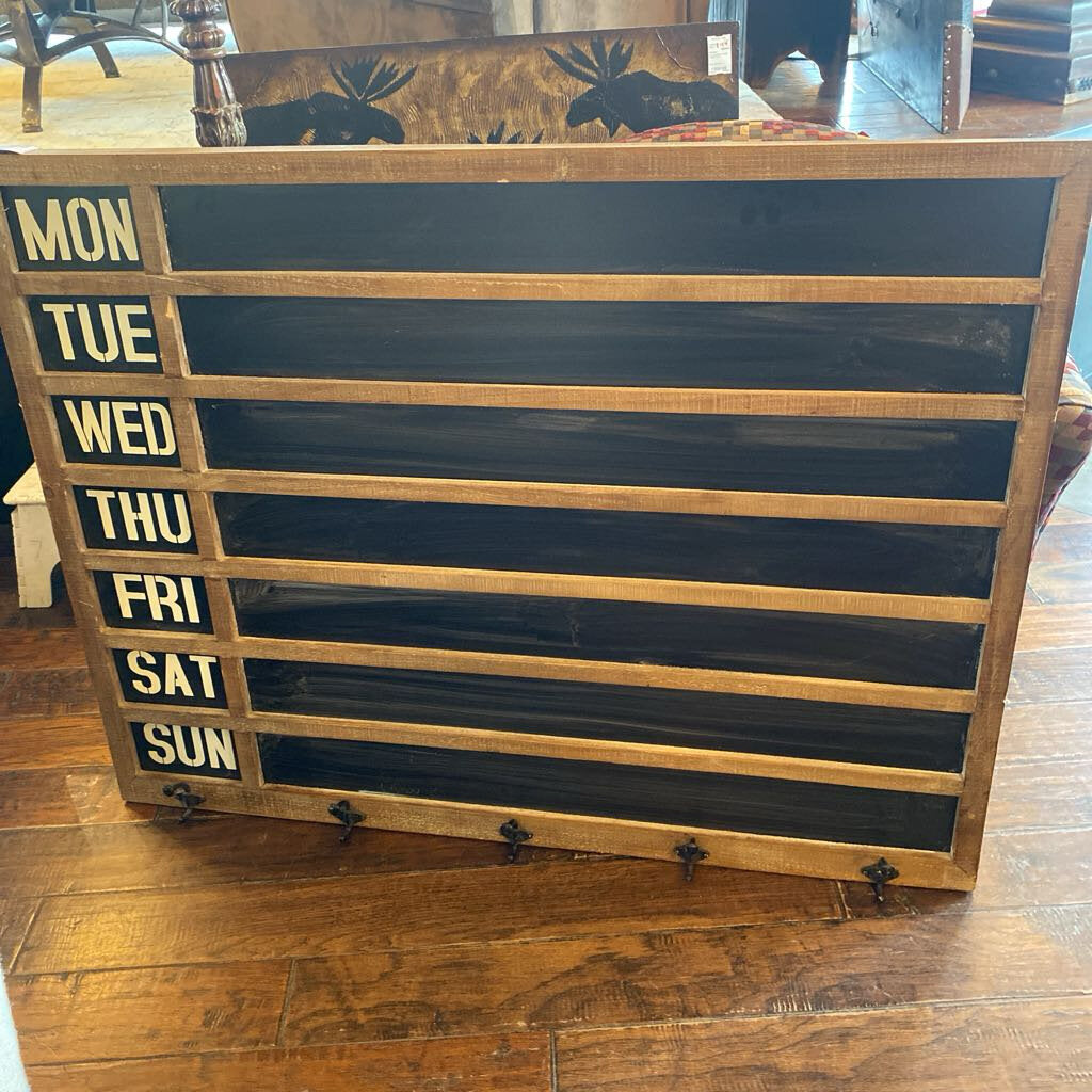 Weekday Chalkboard With Five Metal Hooks