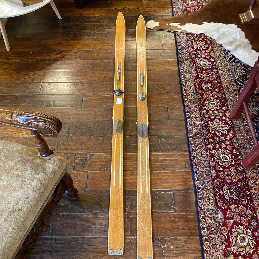 Vintage Skis