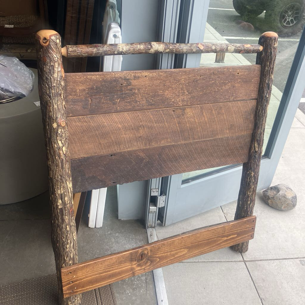 Hickory Twin Bed w/ Metal Frame