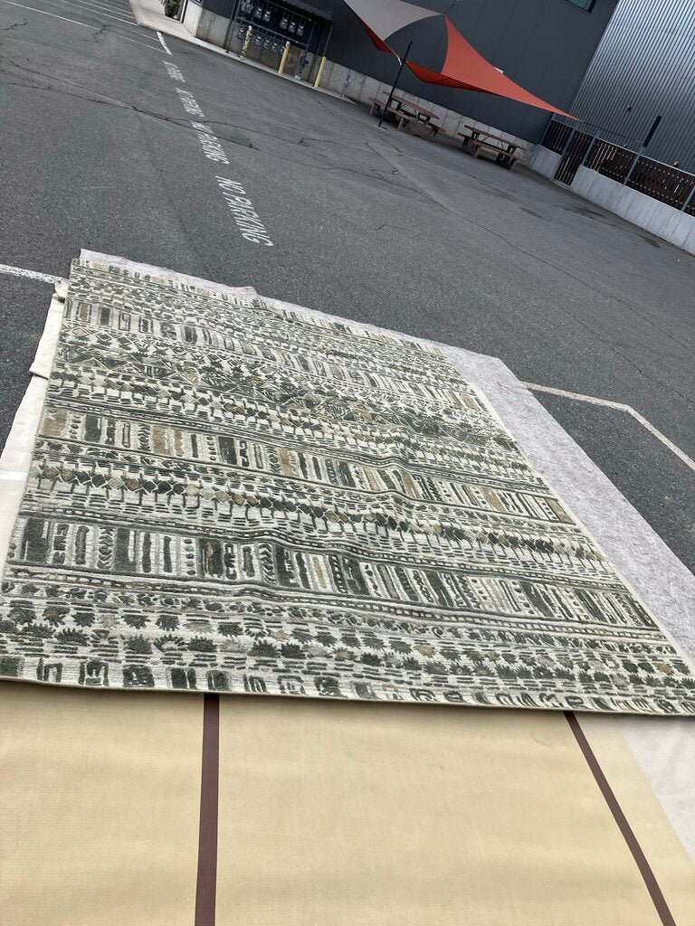 Sojourn Wool Blend Rug in Metal