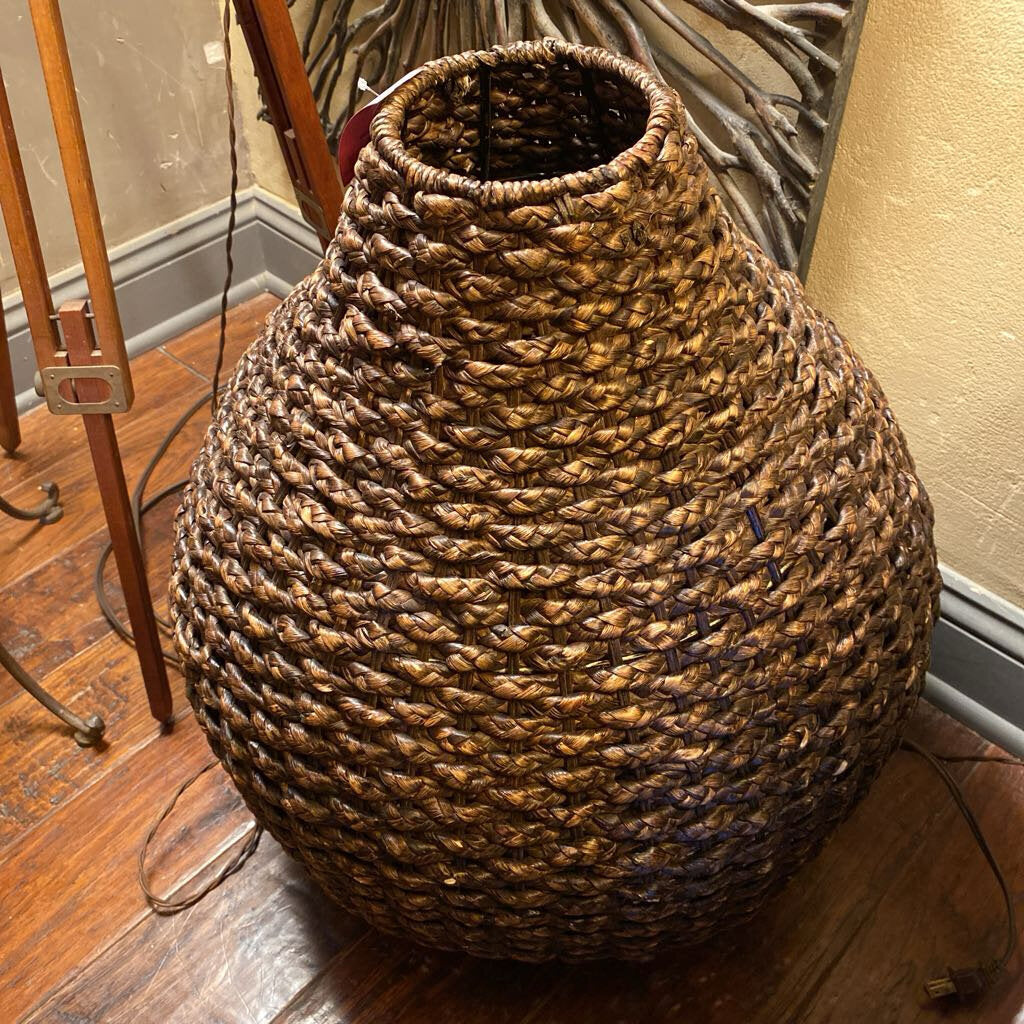 Wicker Pot