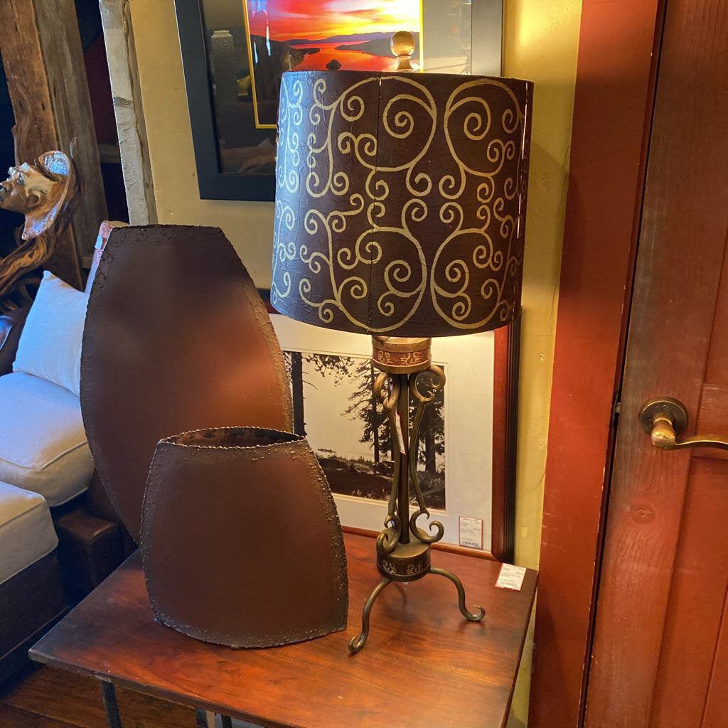 Vintage Ornate Scrollwork Table Lamp