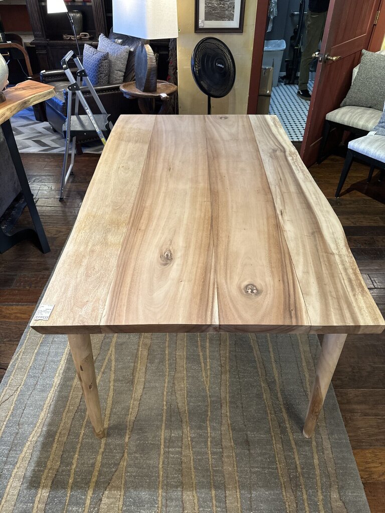Pith Feasting Table