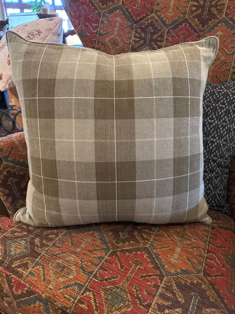 Daniel Stuart Plaid