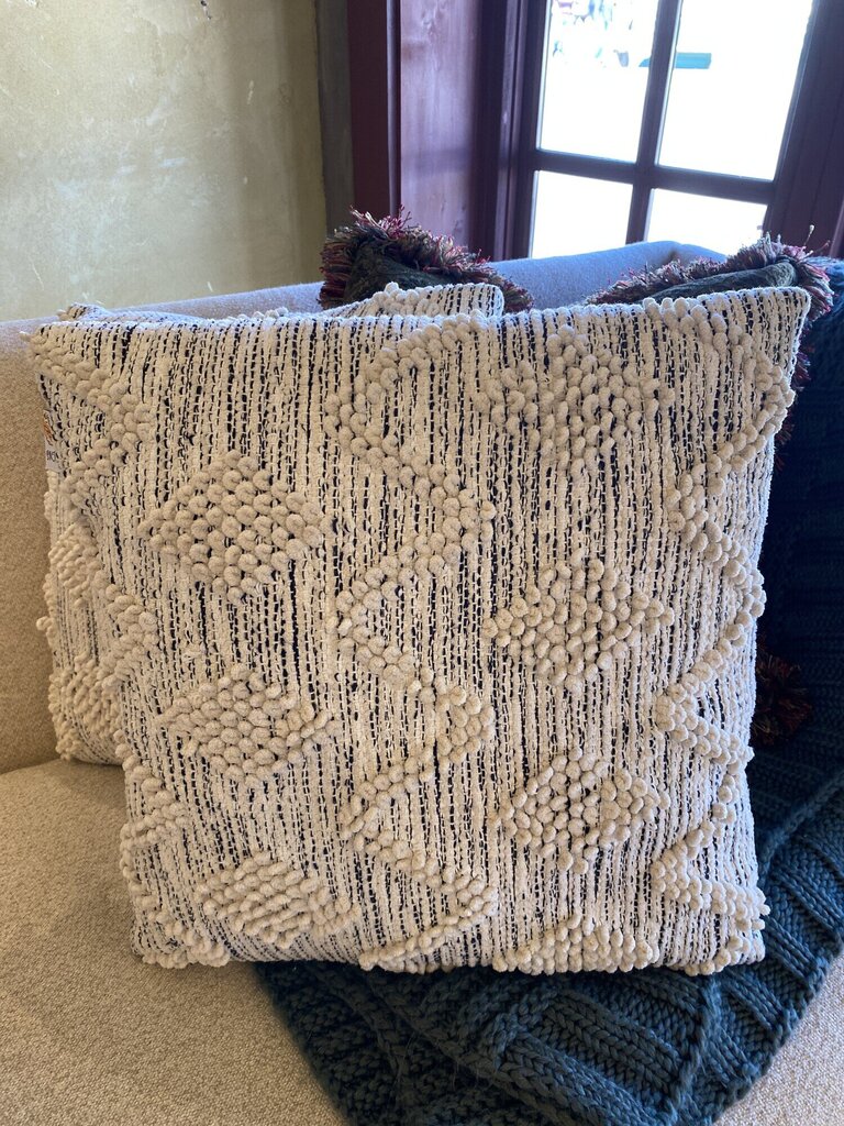 Nubby Diamond Pillow