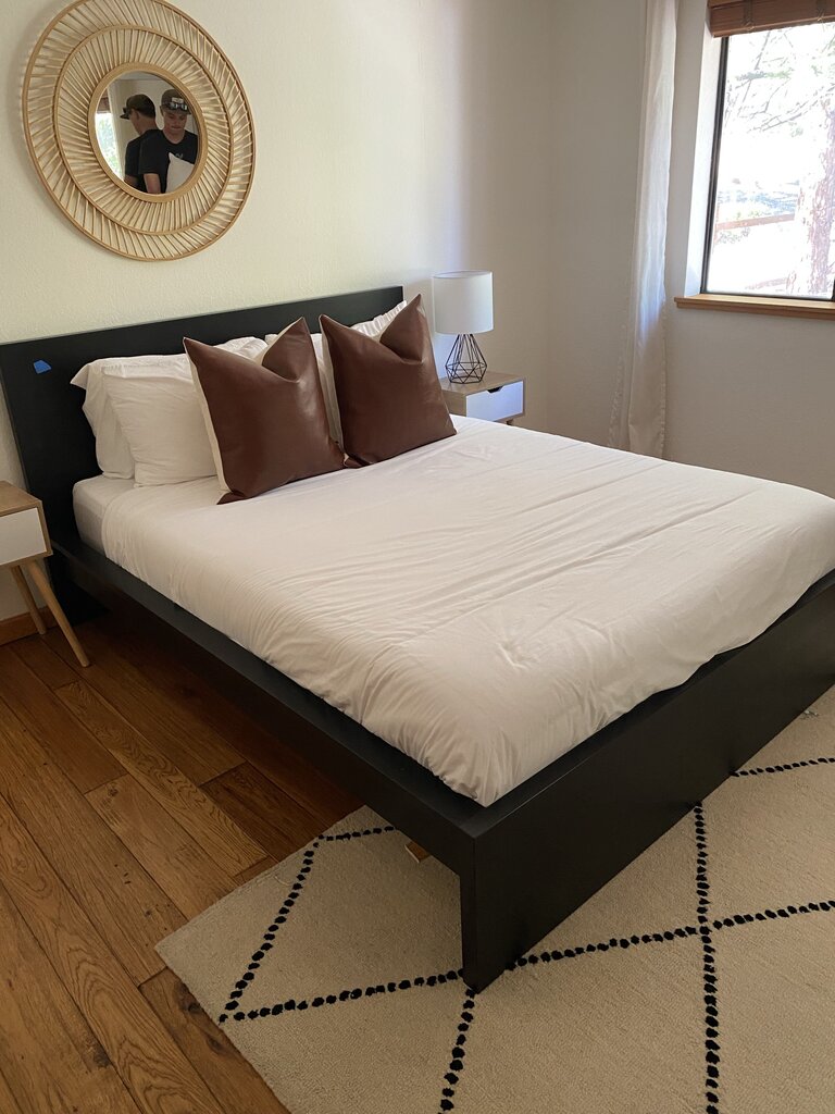 Black Wood Platform Queen Bed