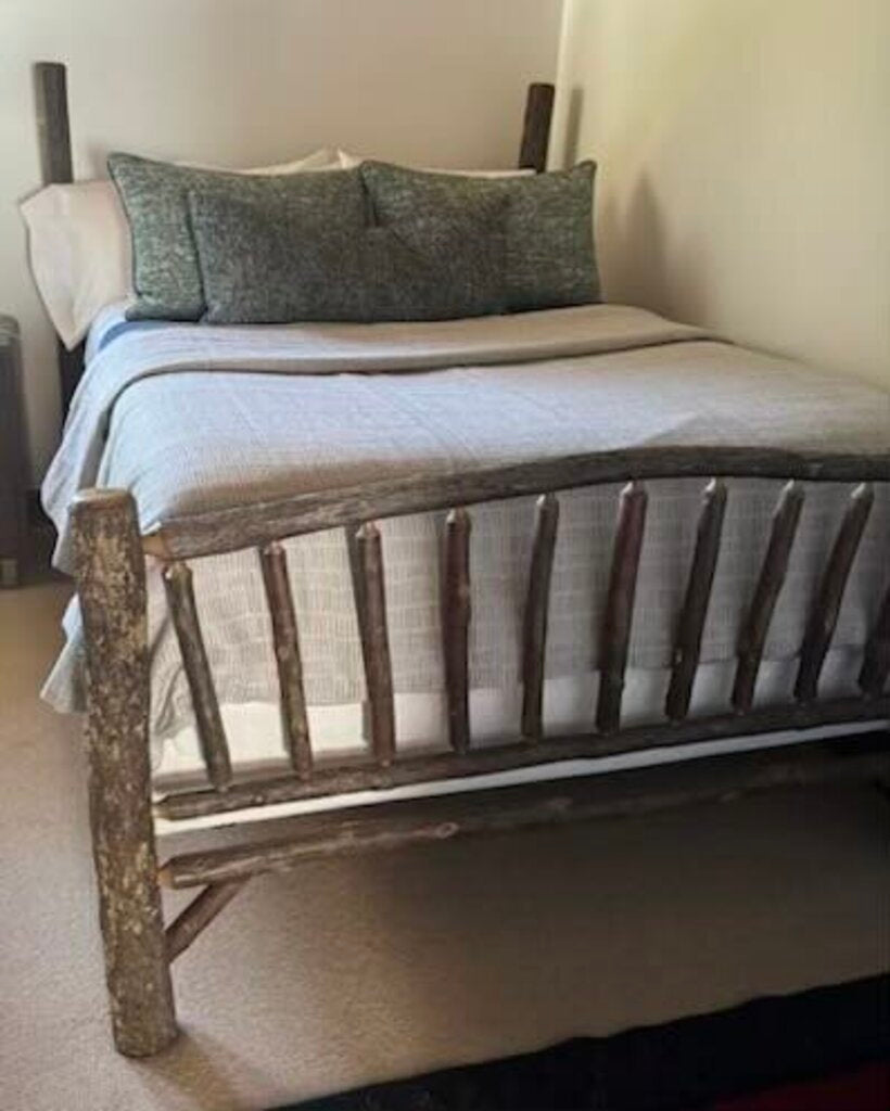 Hickory Queen Bed