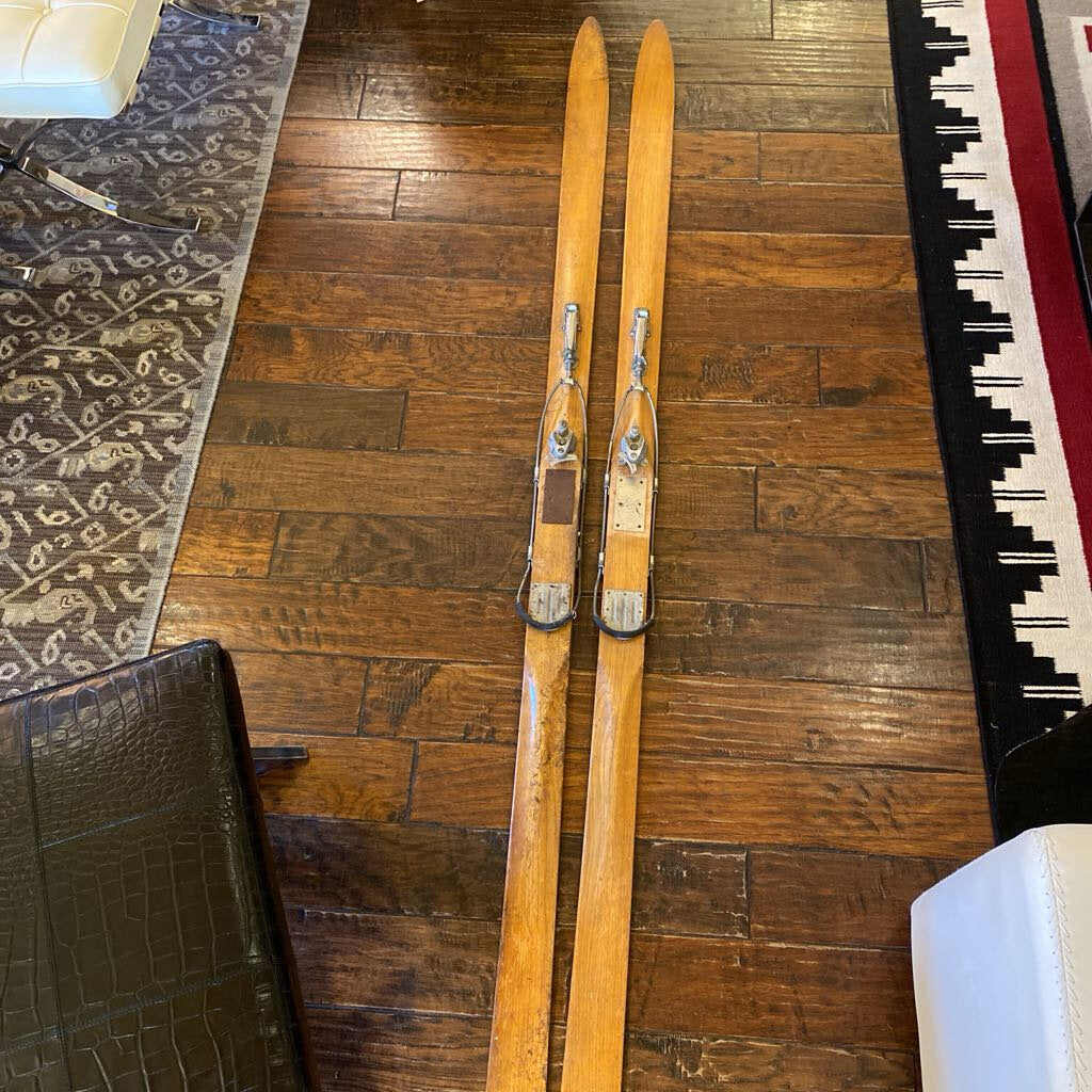Vintage Skis
