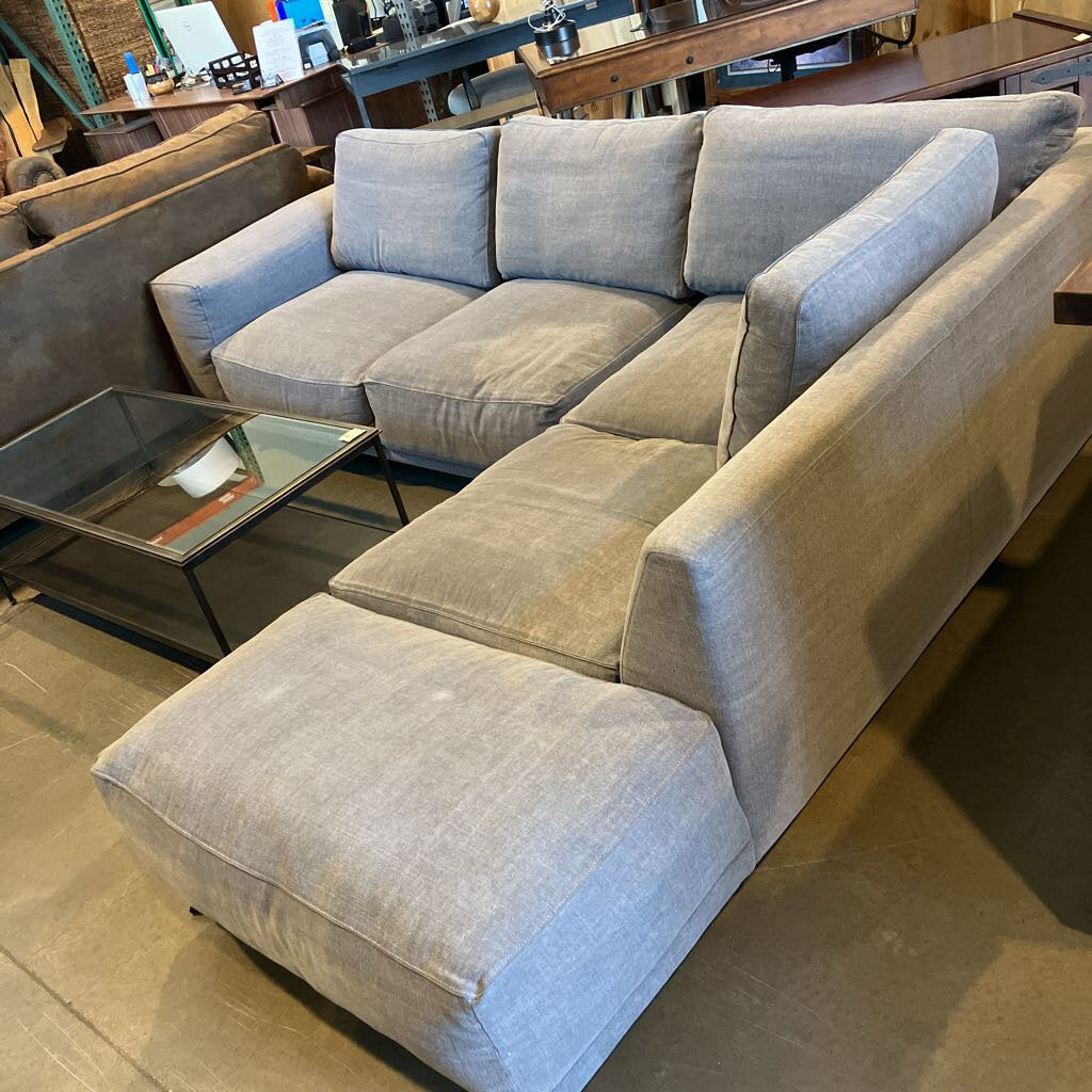 Pinnacle Breeze Seating Studio Sectional