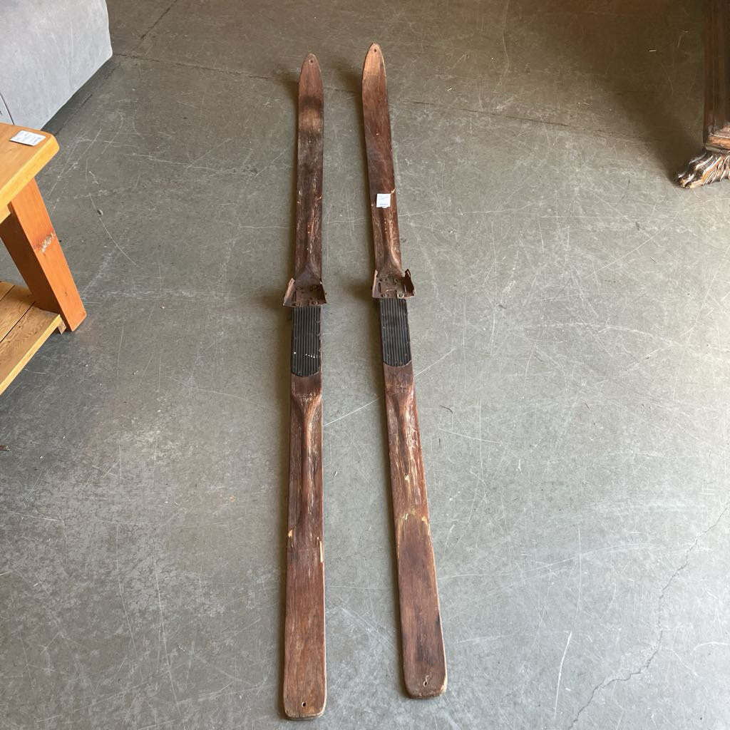 Vintage Skis