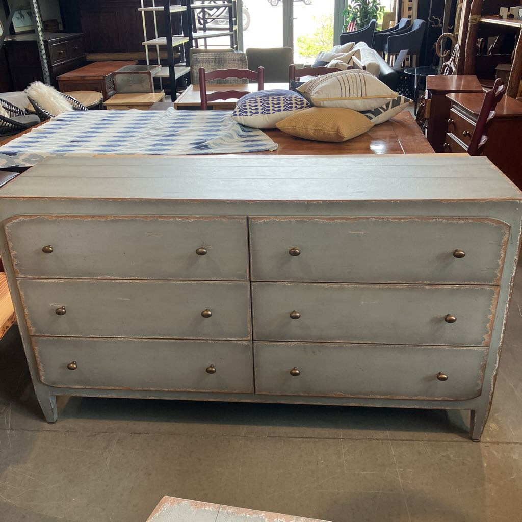 Hooker Furniture Ciao Bella Six Drawer Dresser