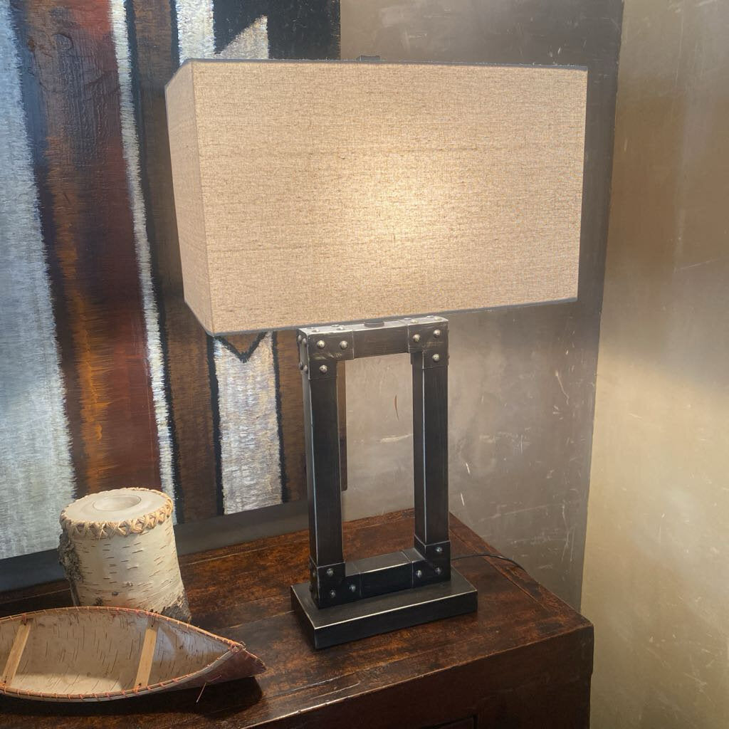 Cal Lighting Iron Table Lamp