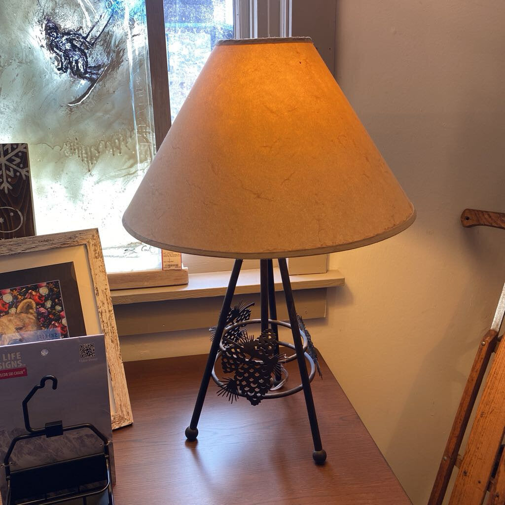 Iron Pinecone Lamp
