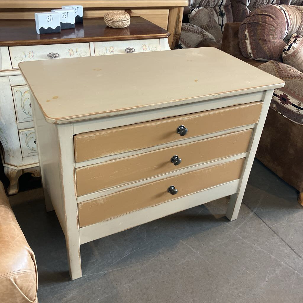 Distressed 3 Drawer Accent Chest by Eddy West