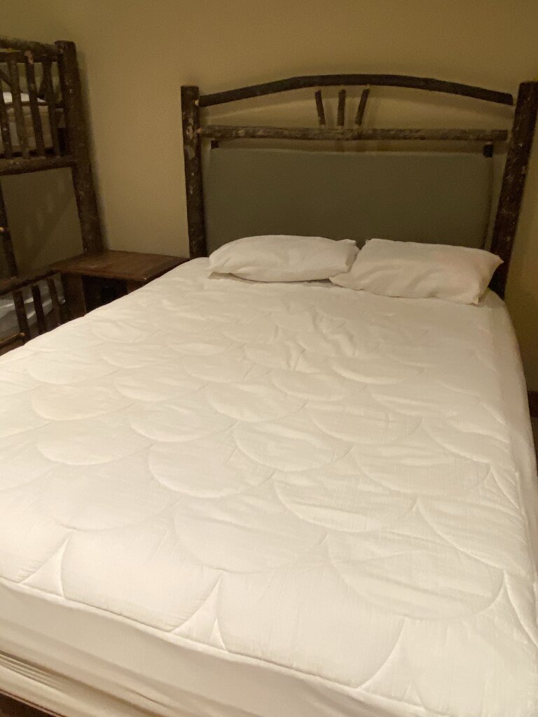Queen Hickory Bed w/ Metal Frame