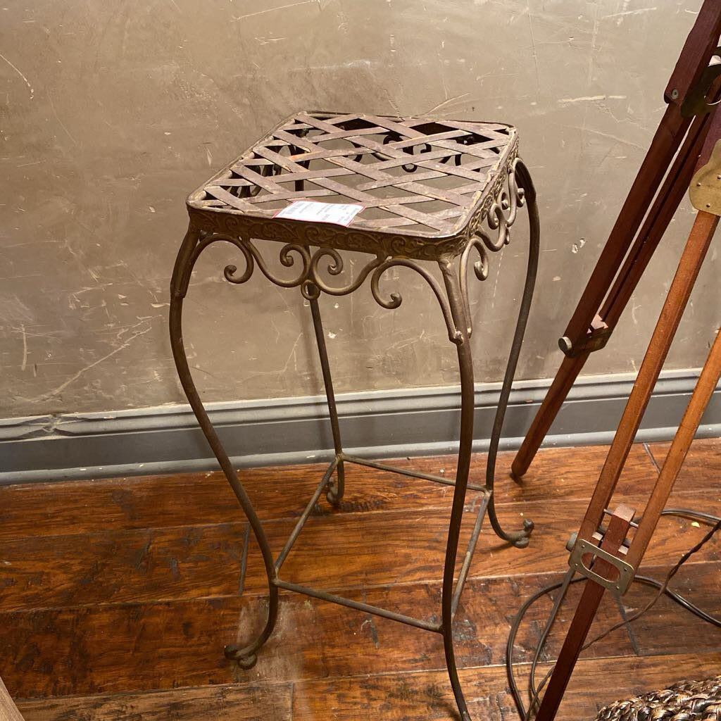 Metal Plant Stand