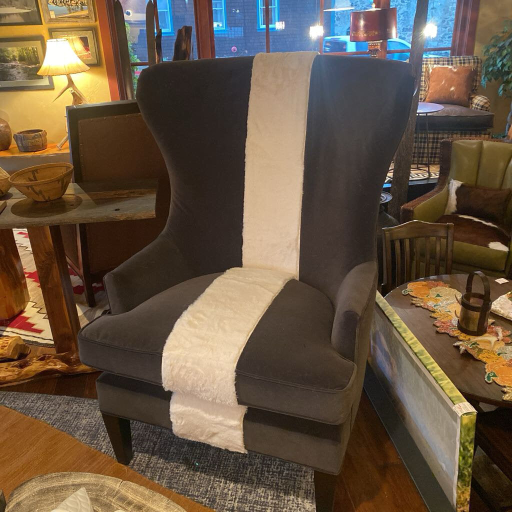 Universal Furniture Surfside Wing Chair